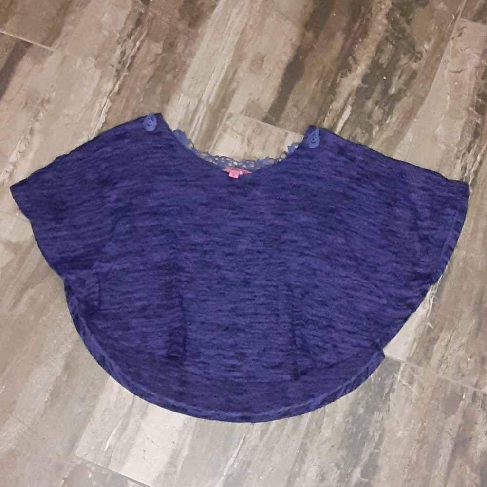 Girls Size Medium Purple Circle Shirt with Crochet Back – Great Condition
